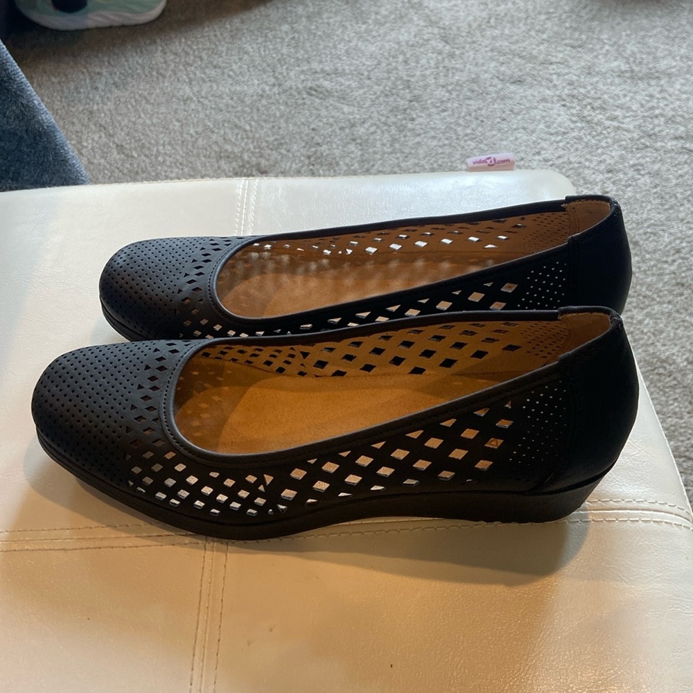 Naturalizer dress shoe